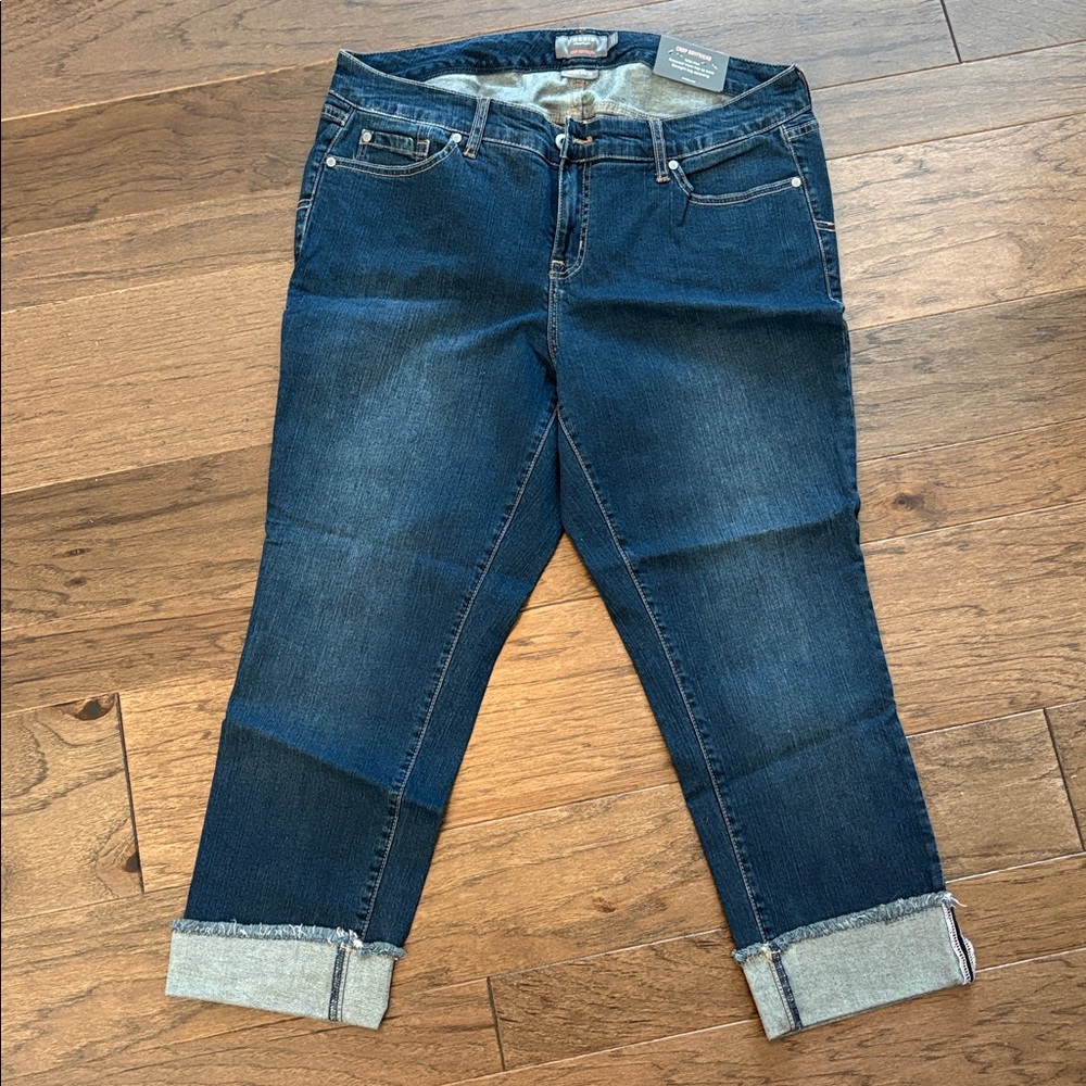 BNWT Torrid Vintage Stretch Crop Boyfriend Jeans in Dark Blue
